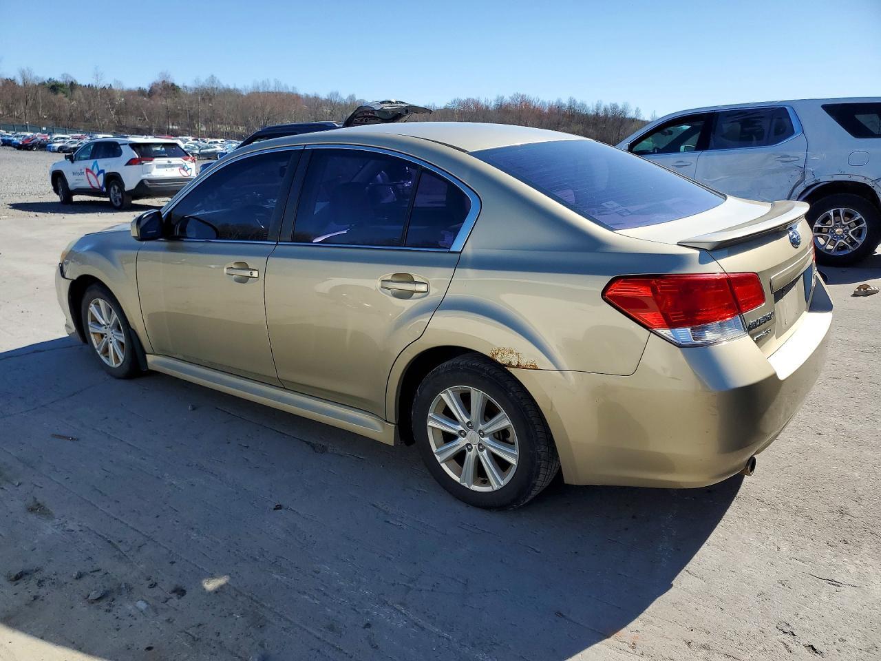 2010 Subaru Legacy 2.5I Premium - Фото 2