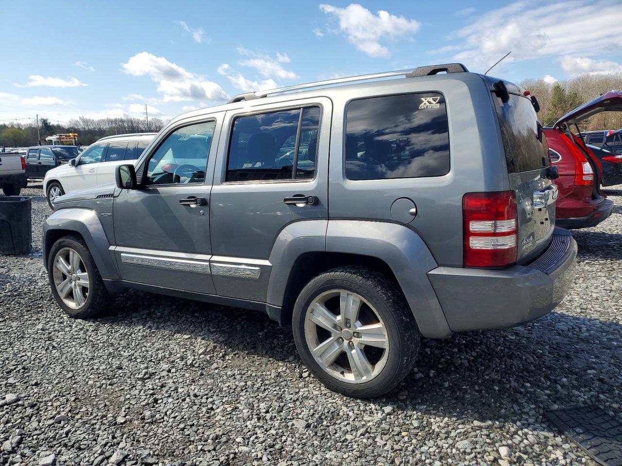 2012 Jeep Liberty - Фото 2