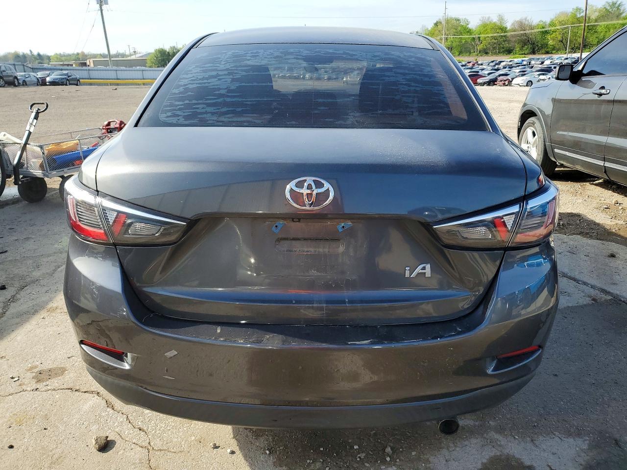 2018 Toyota Yaris Ia Base - Фото 6