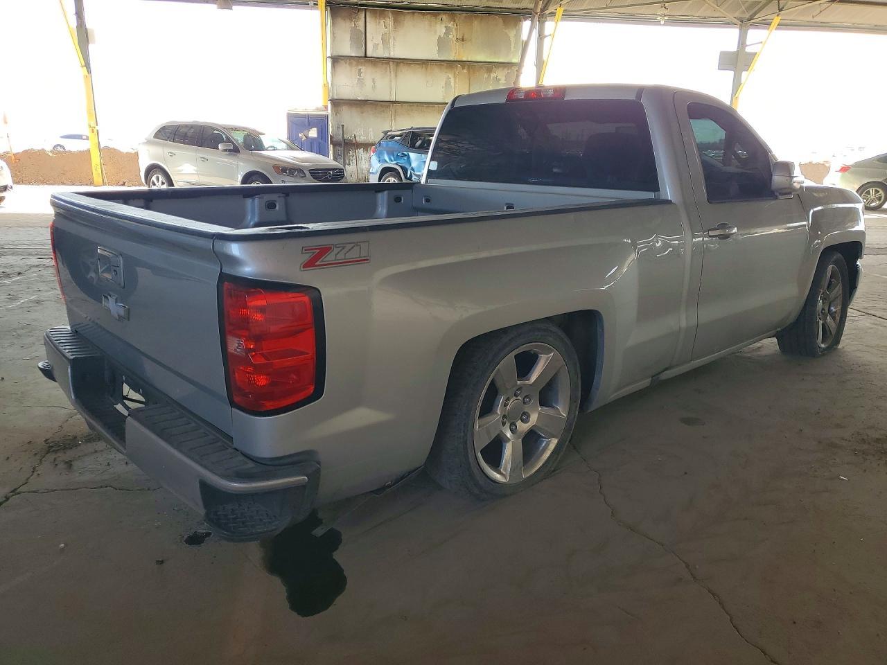 2017 Chevrolet Silverado C1500 - Фото 3