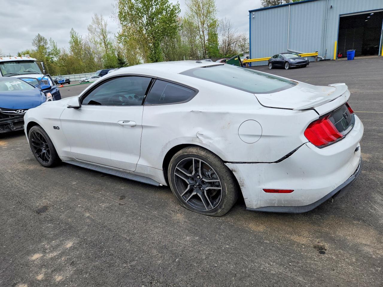 2019 Ford Mustang Gt - Фото 2