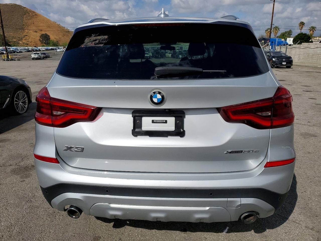 2021 BMW X3 xDrive30E - Фото 6