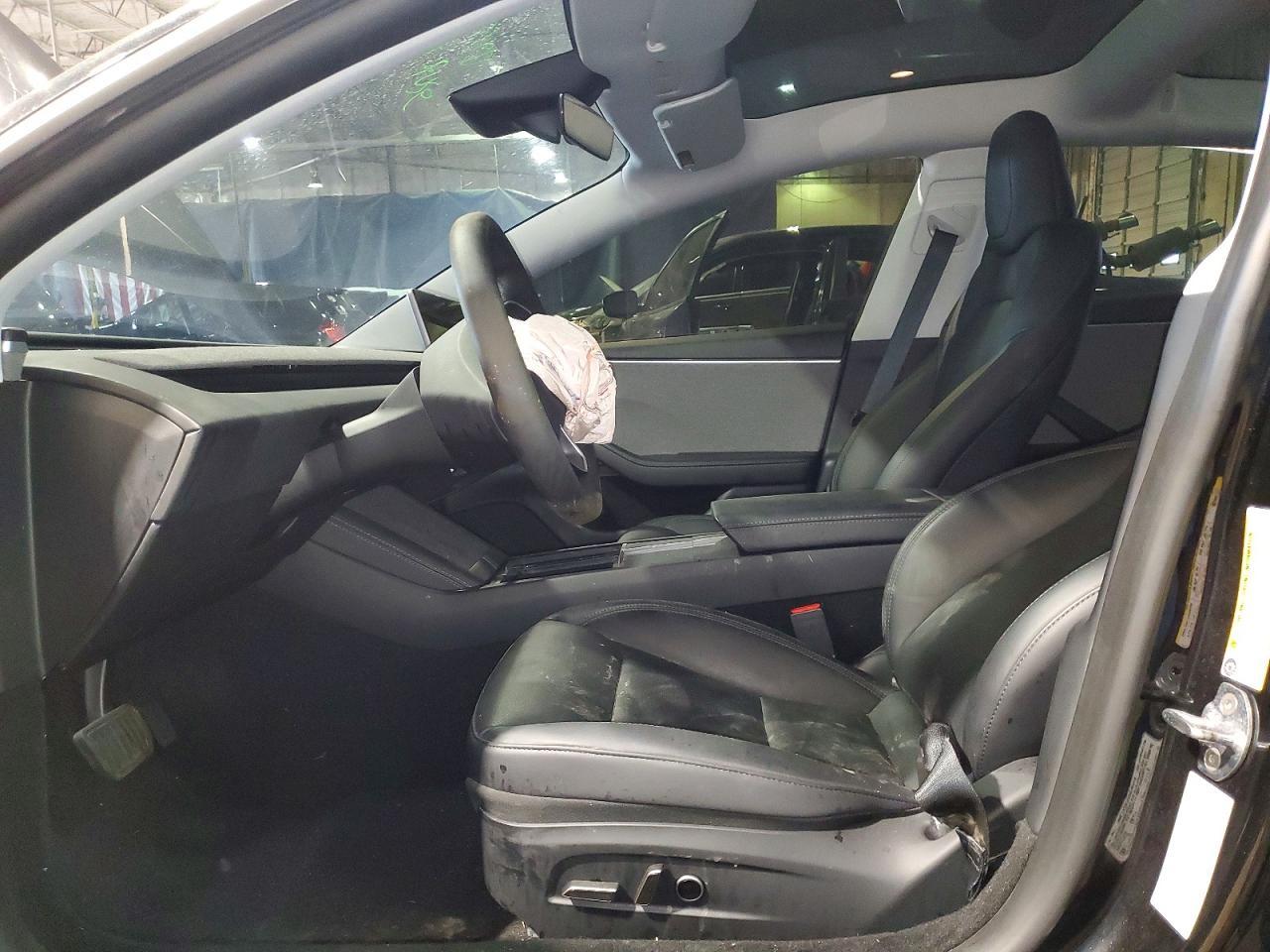 2025 Tesla Model 3 - Фото 7