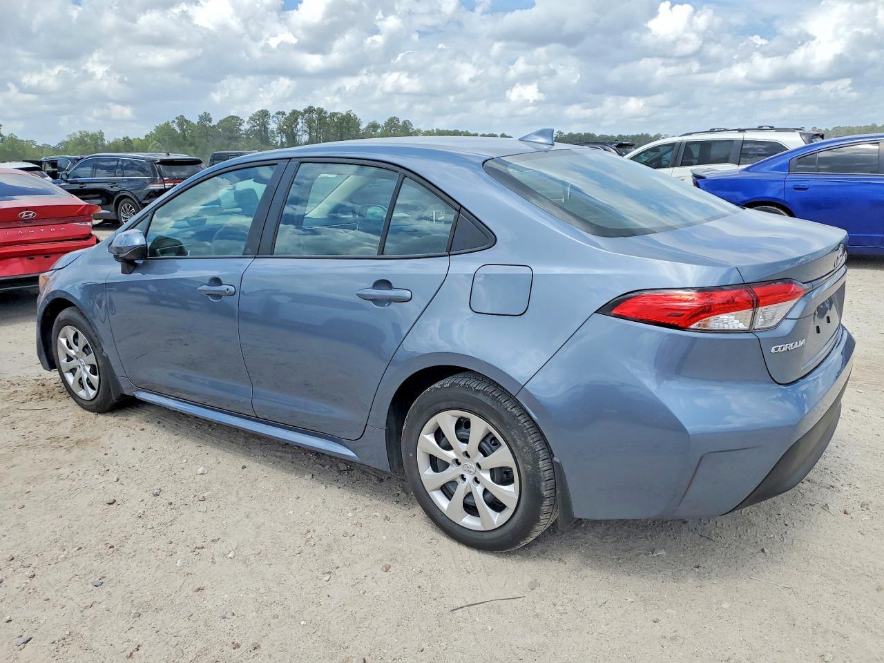 2026 Toyota Corolla Le - Фото 2