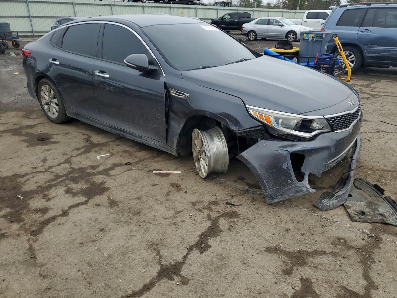 2018 Kia Optima S - Фото 4