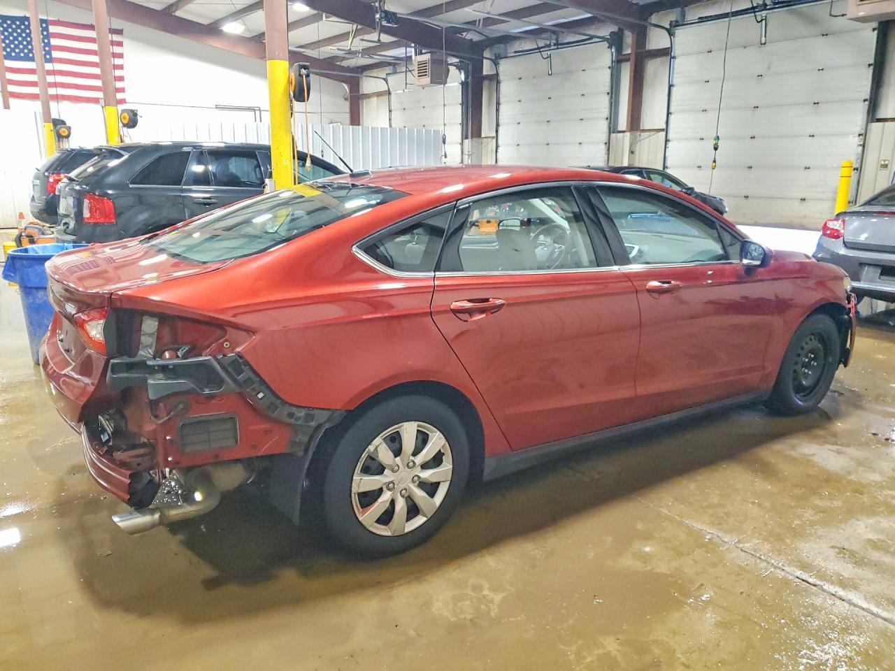 2014 Ford Fusion S - Фото 3