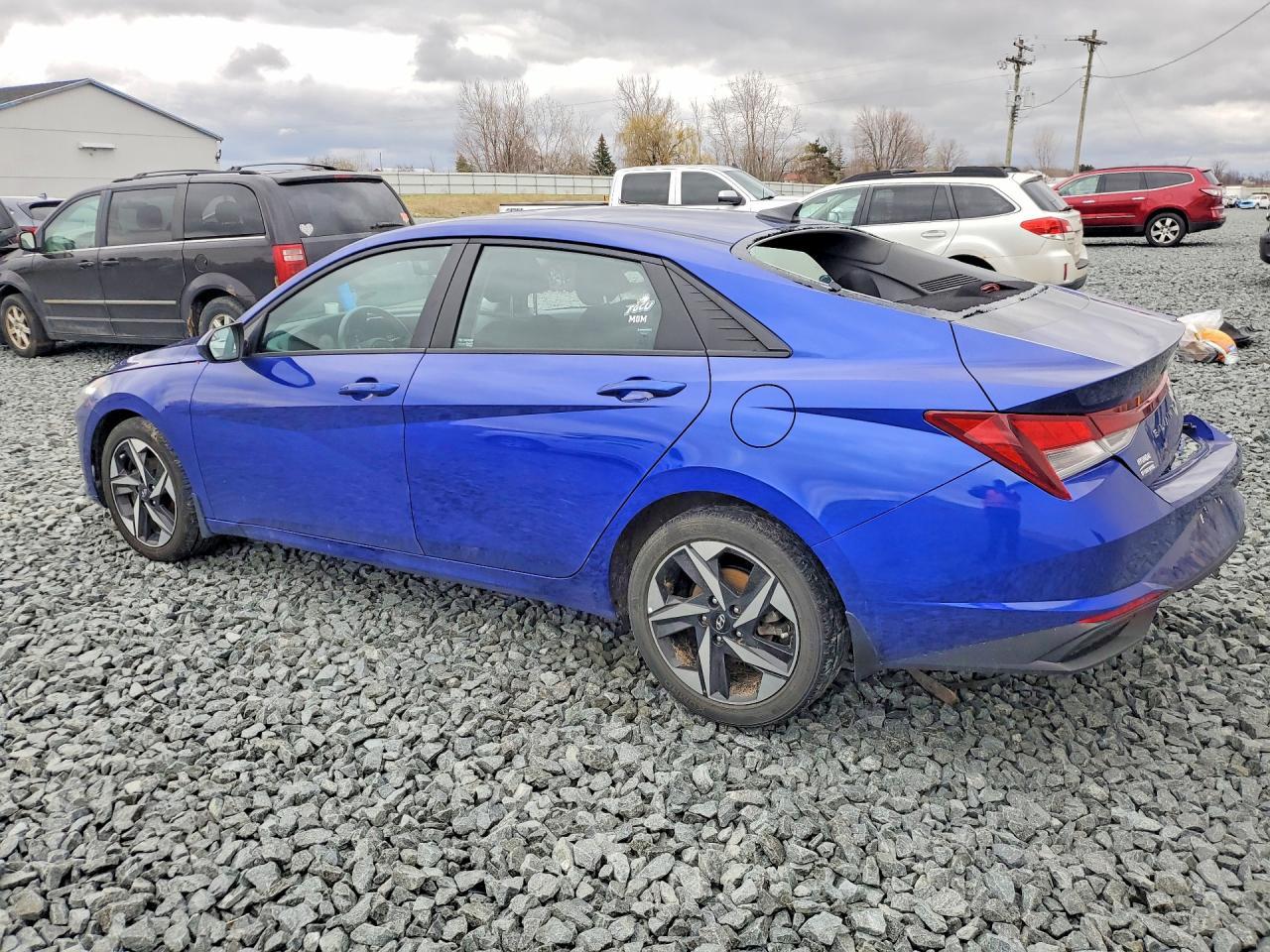 2023 Hyundai Elantra Sel - Image 2