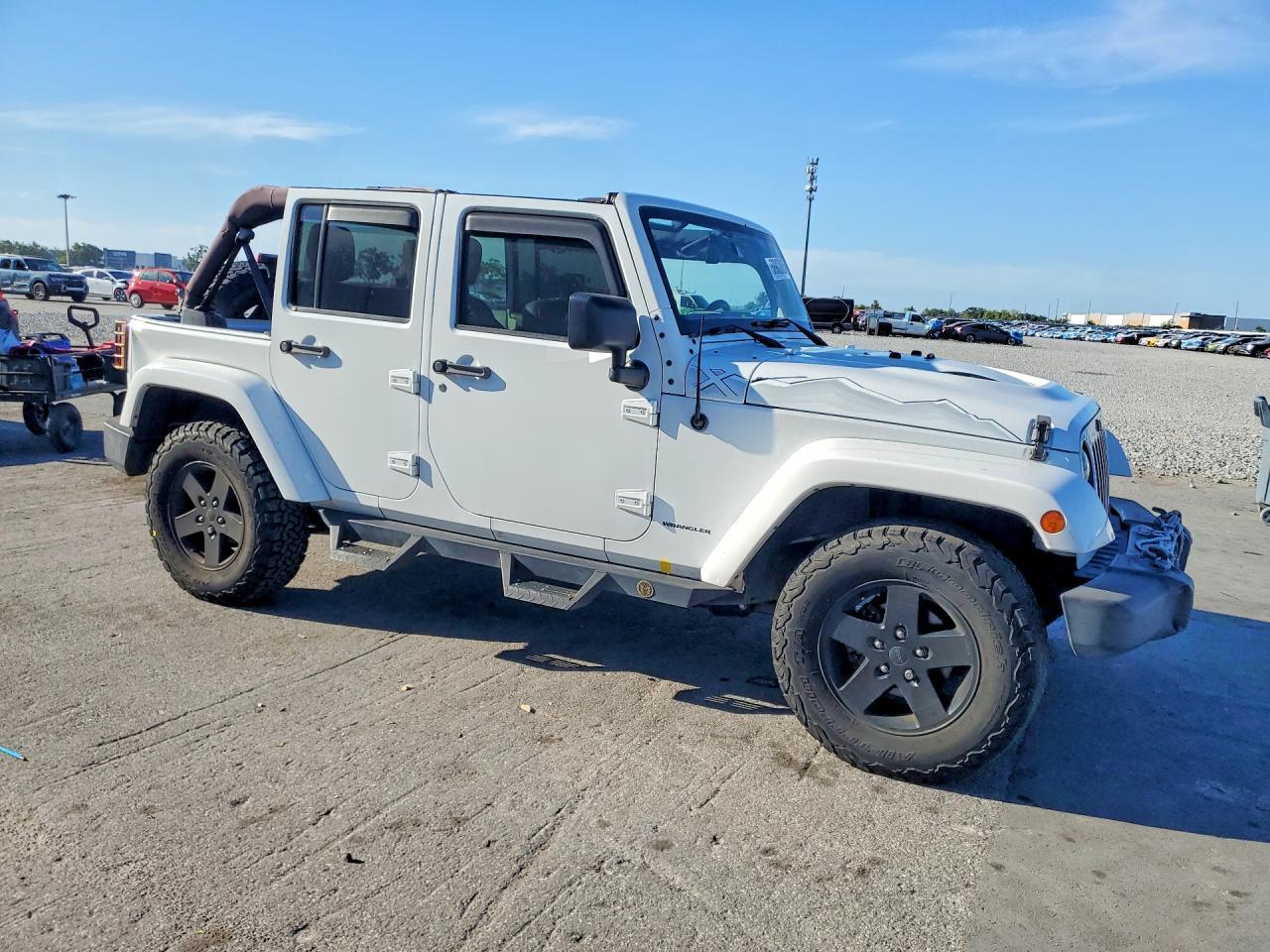 2015 Jeep Wrangler Unlimited Sahara - Фото 4