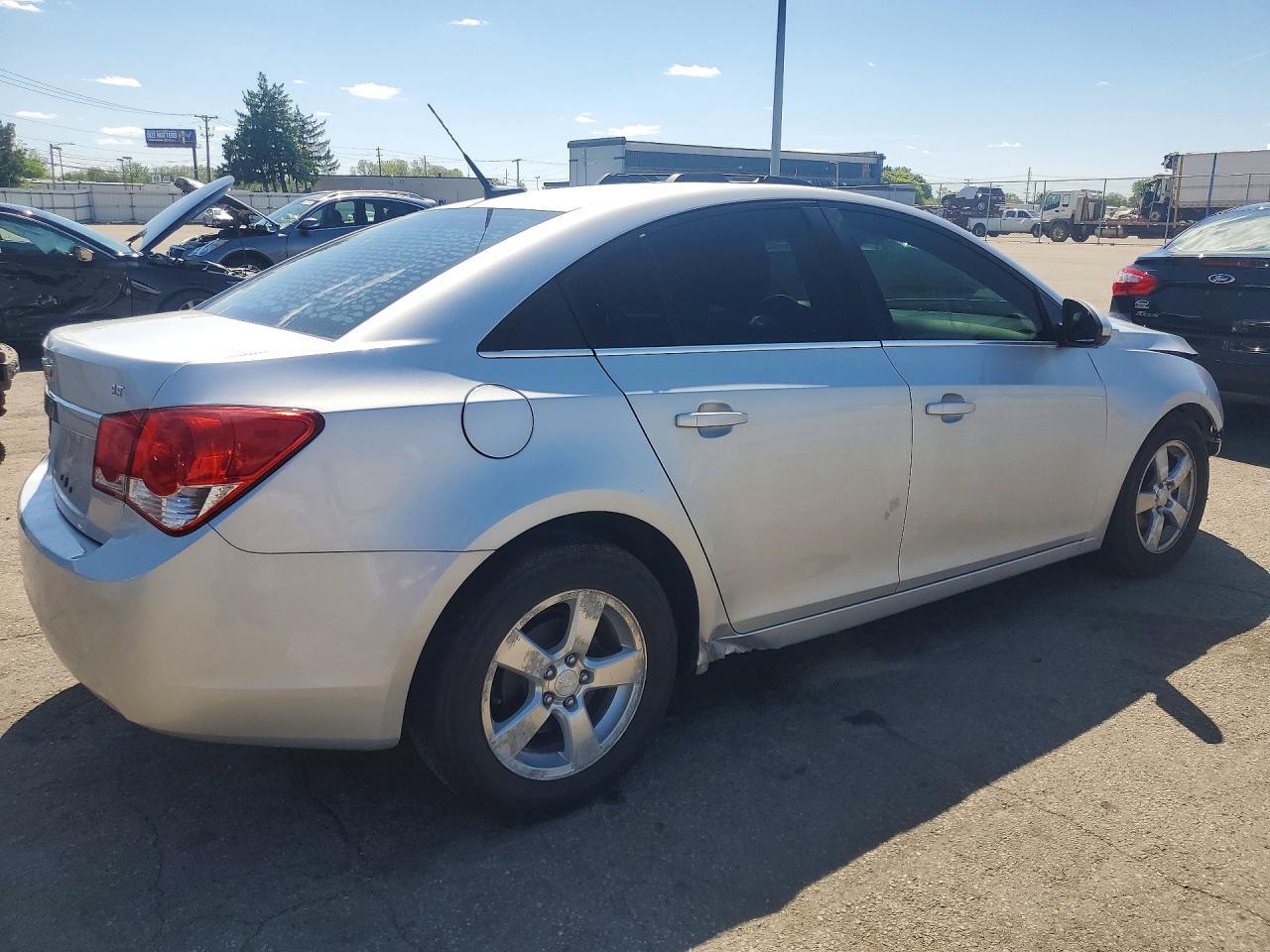 2012 Chevrolet Cruze Lt - Image 3