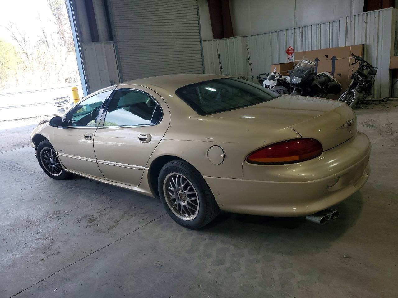 2000 Chrysler 200 - Фото 2