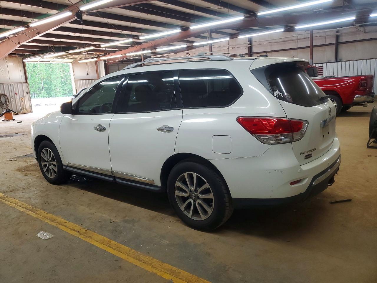 2013 Nissan Pathfinder S - Фото 2