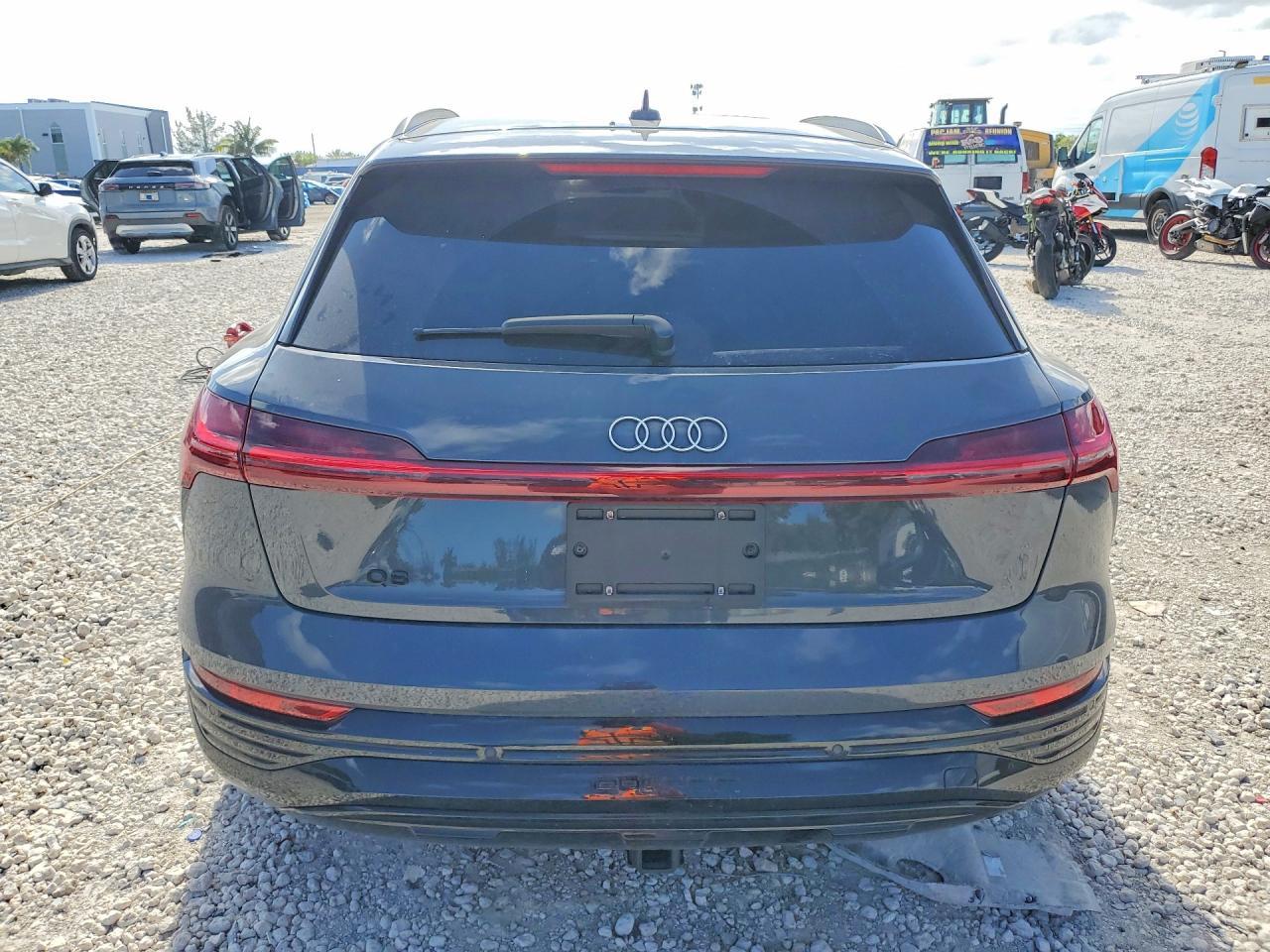 2024 Audi Q8 E-Tron Premium Plus - Фото 6