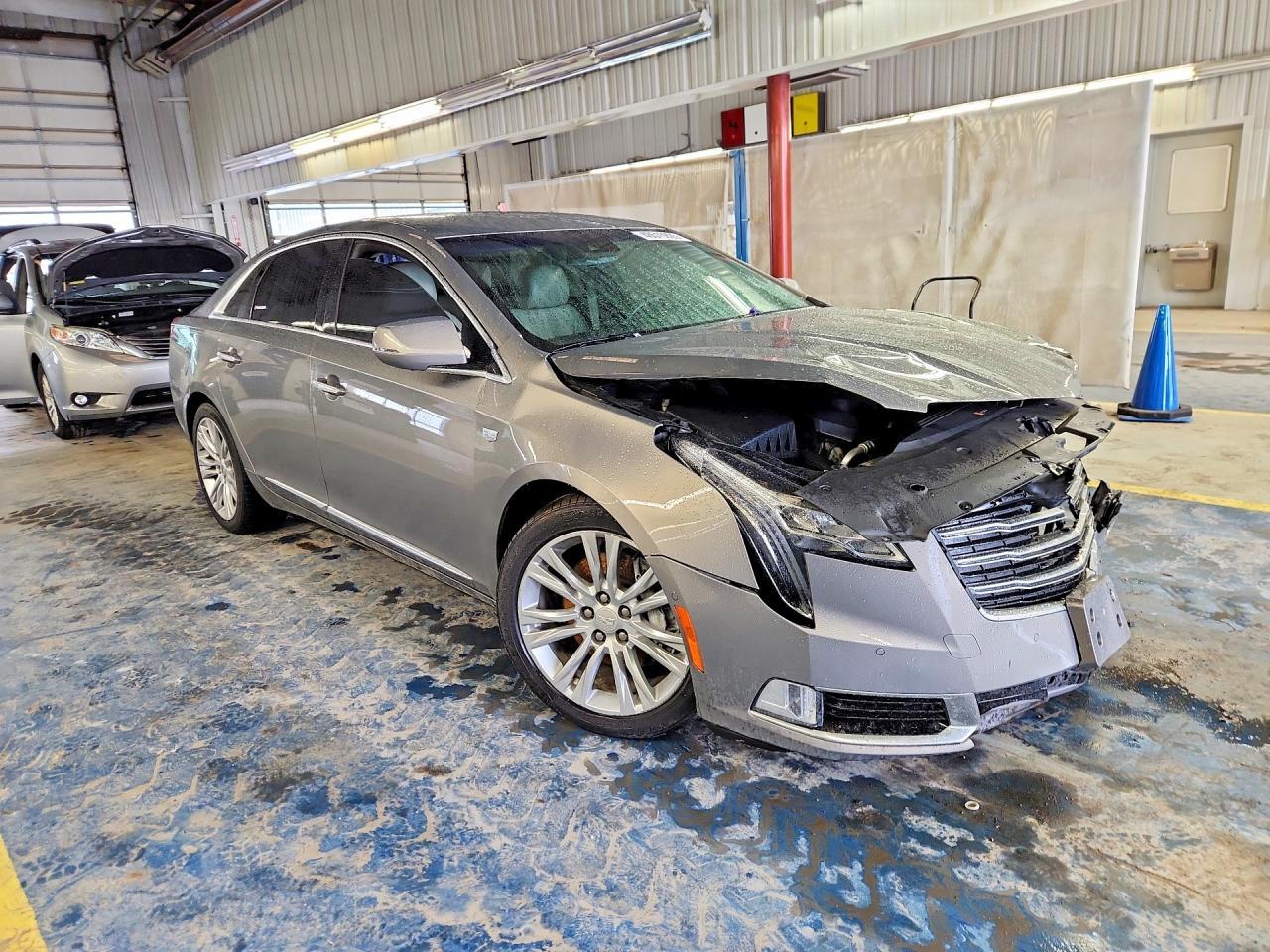 2018 Cadillac Xts Luxury - Image 4