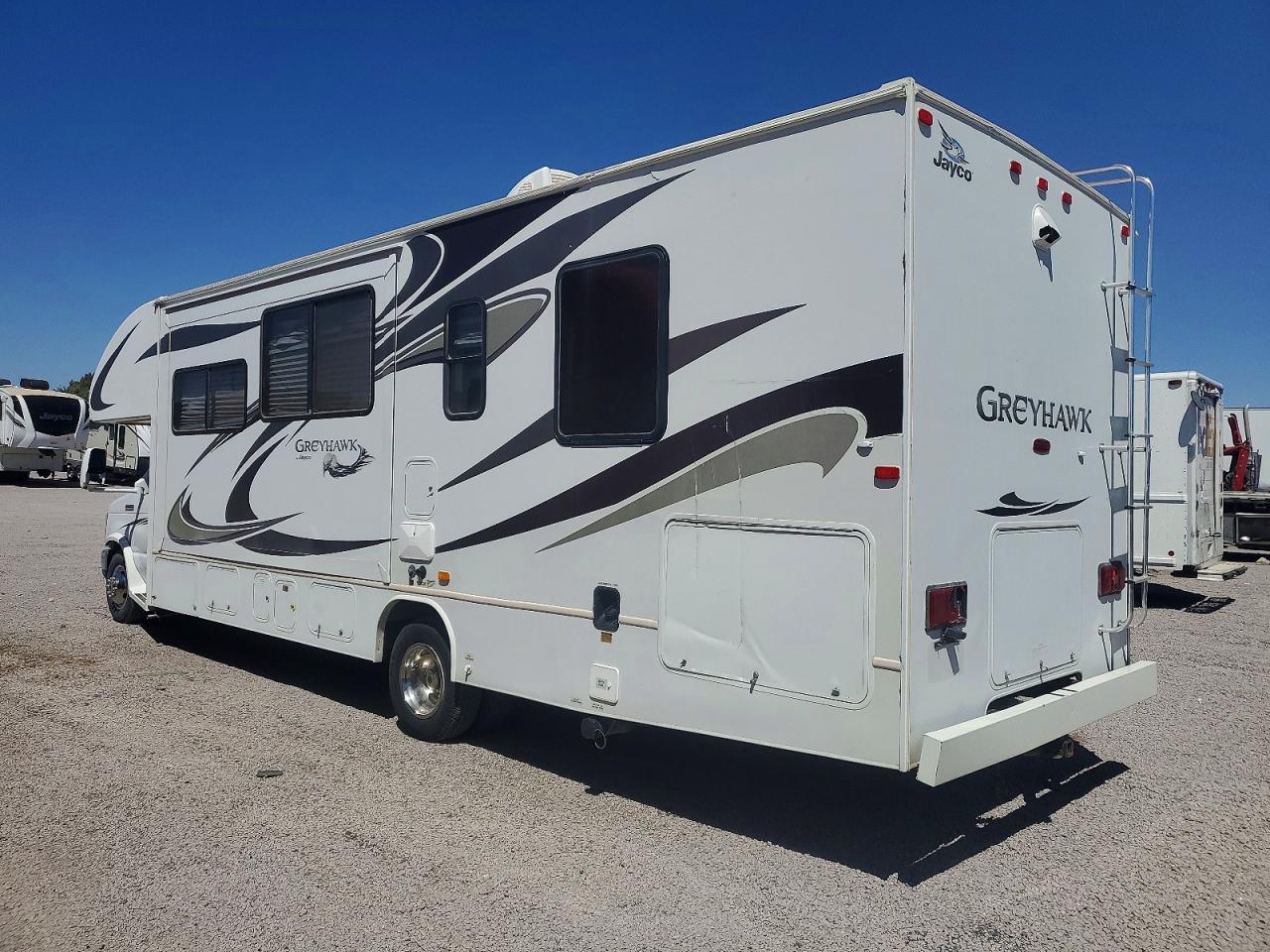 2010 Ford Econoline E450 Super Duty Cutaway Van - Фото 3