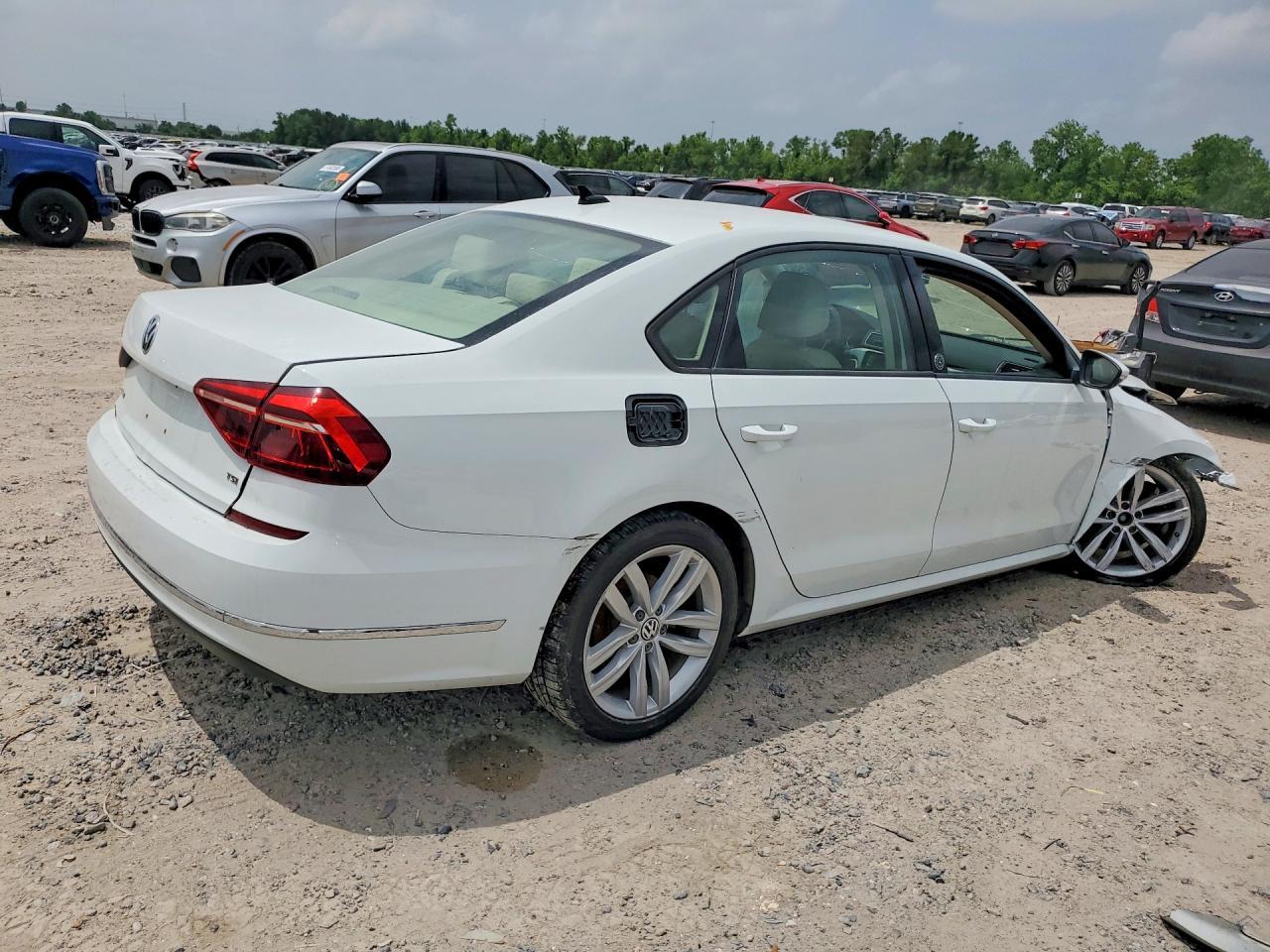 2019 Volkswagen Passat Wolfsburg - Image 3