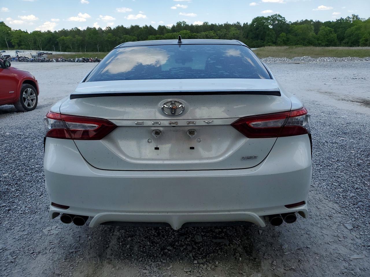 2019 Toyota Camry Xse - Image 6