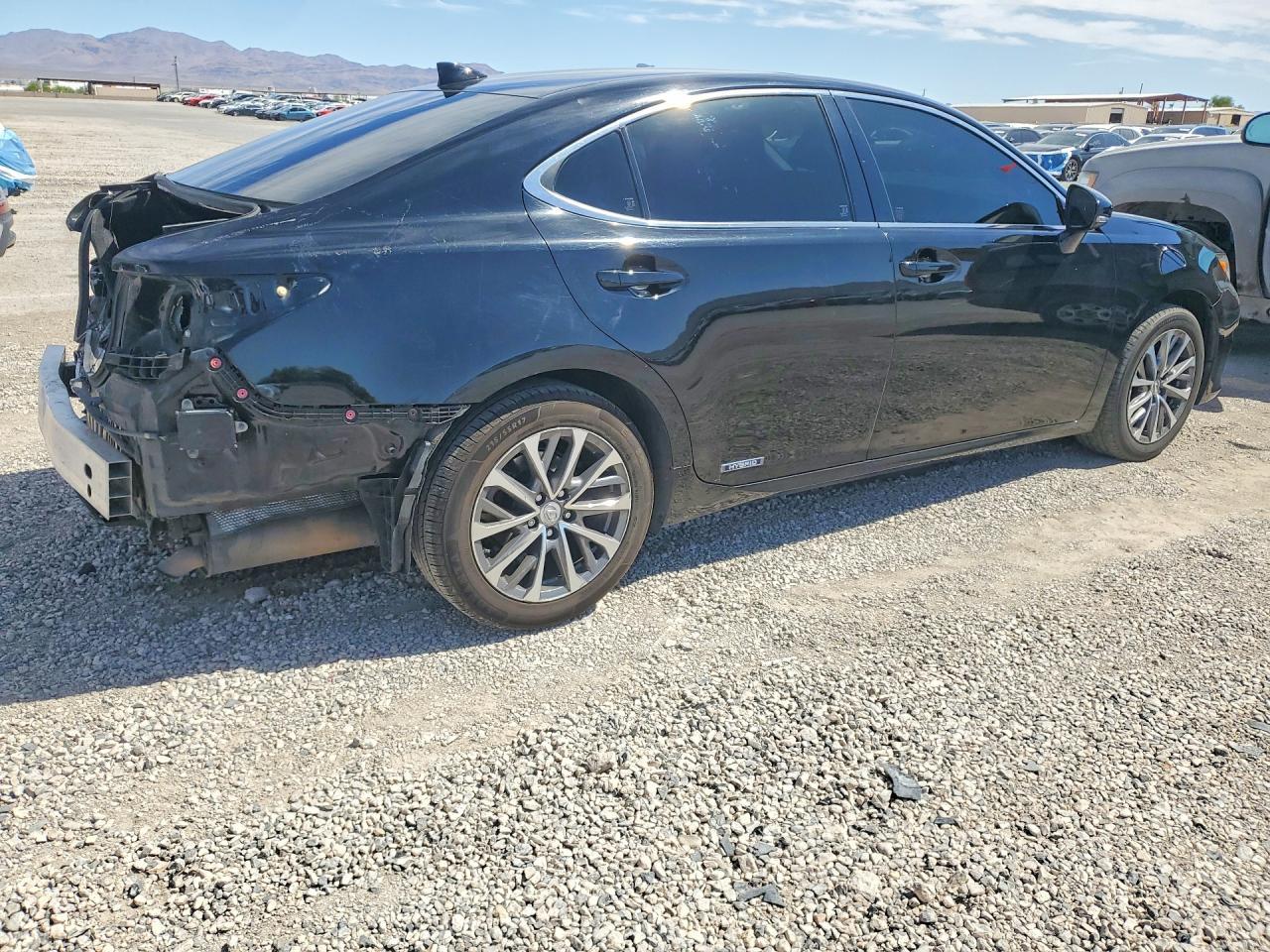 2015 Lexus Es 300H Base - Фото 3