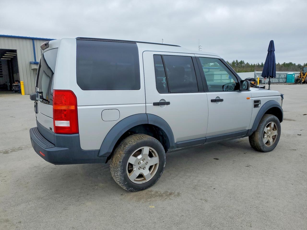 2006 Land Rover Lr3 - Image 3