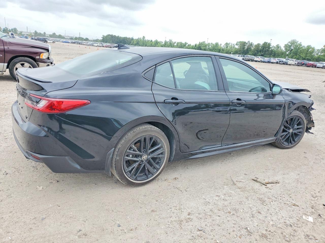 2026 Toyota Camry Se - Фото 3