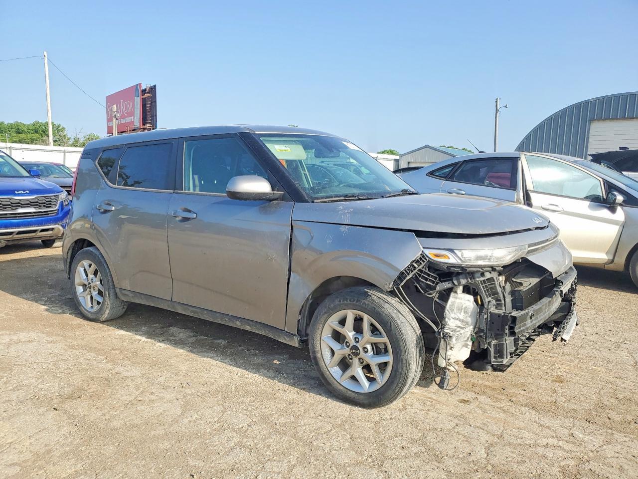 2022 Kia Soul Lx - Image 4