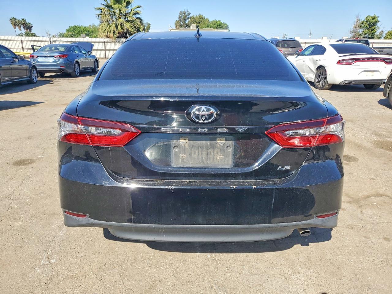 2022 Toyota Camry Le - Фото 6