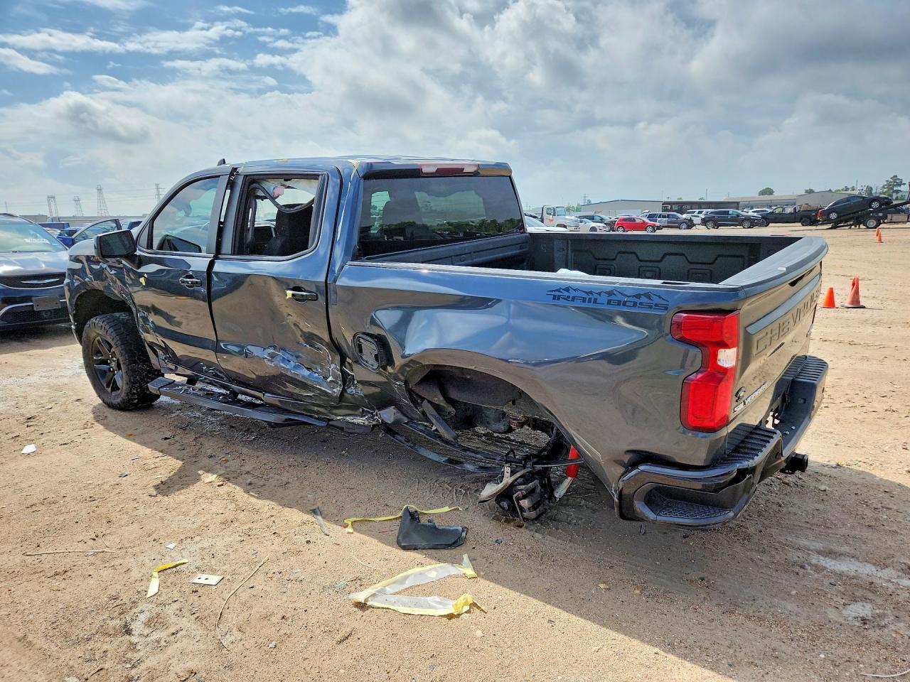 2020 Chevrolet Silverado K1500 Trail Boss Custom - Фото 2