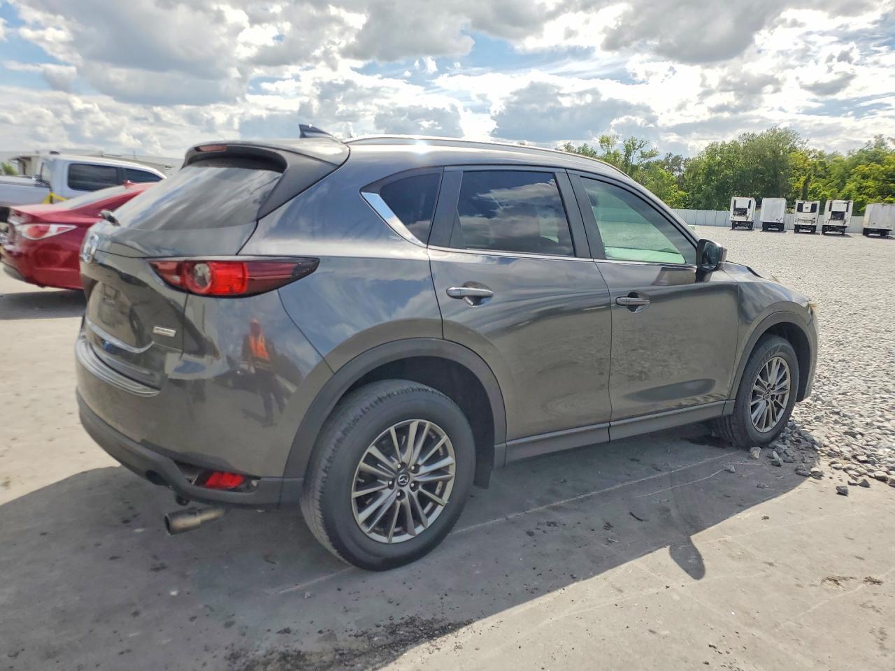 2017 Mazda Cx-5 Touring - Image 3