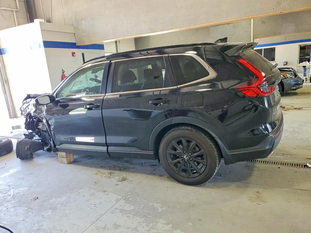2025 Honda Cr-V Sport-L - Image 2