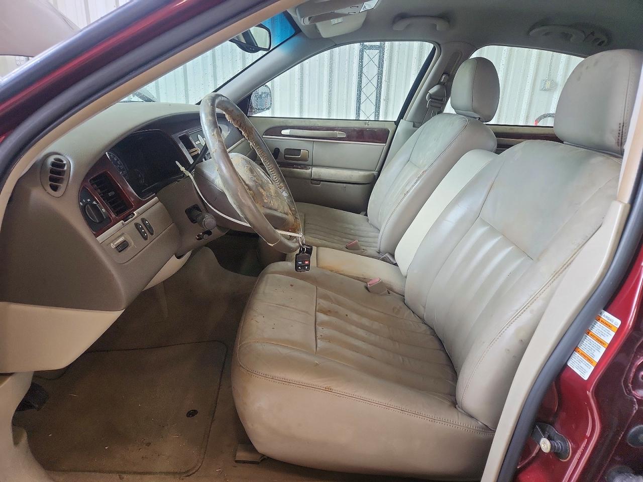2004 Lincoln Town Car Executive - Фото 7
