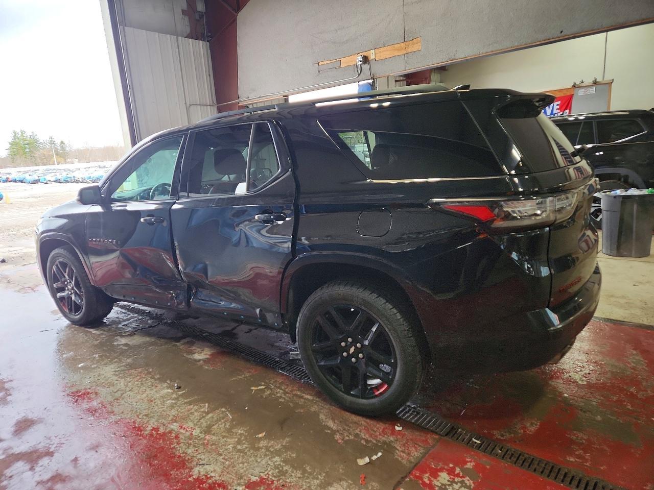 2018 Chevrolet Traverse Premier - Фото 2