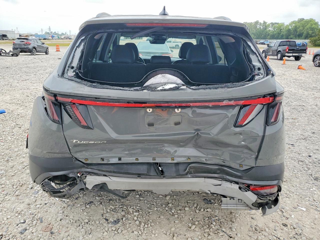 2025 Hyundai Tucson Sel - Image 6