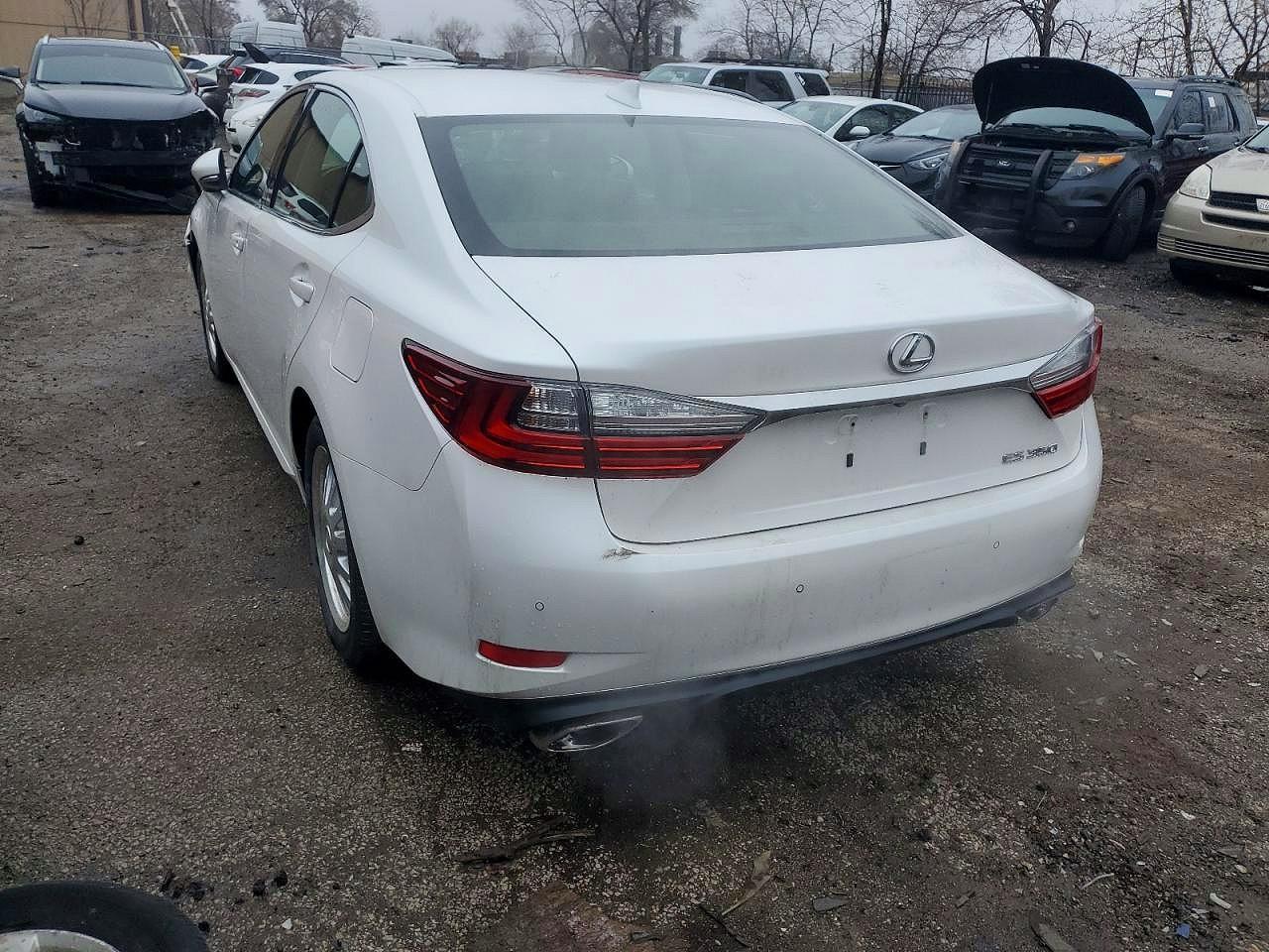 2016 Lexus Es 350 - Фото 3