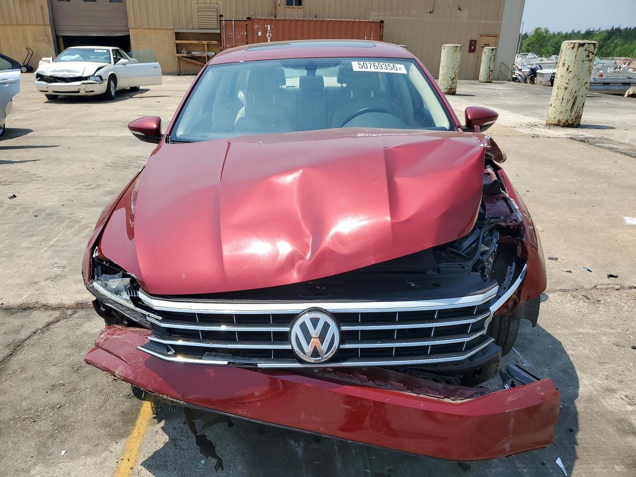 2017 Volkswagen Passat Se - Фото 5