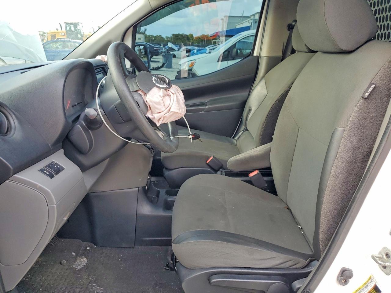 2017 Nissan Nv200 Sv - Image 7