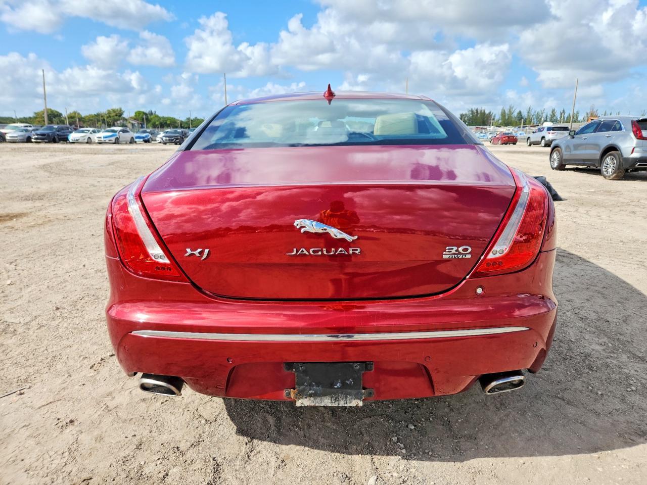 2014 Jaguar Xj - Image 6