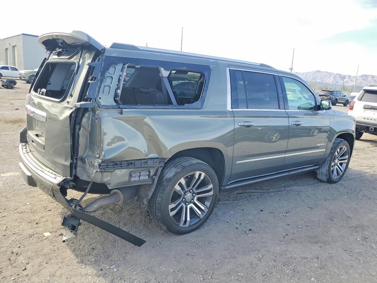 2018 GMC Yukon Xl Denali - Фото 3