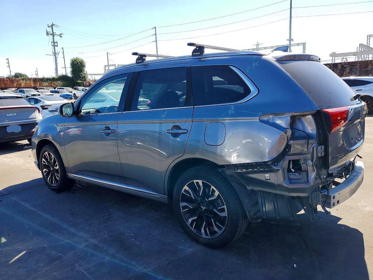 2018 Mitsubishi Outlander Se - Фото 2