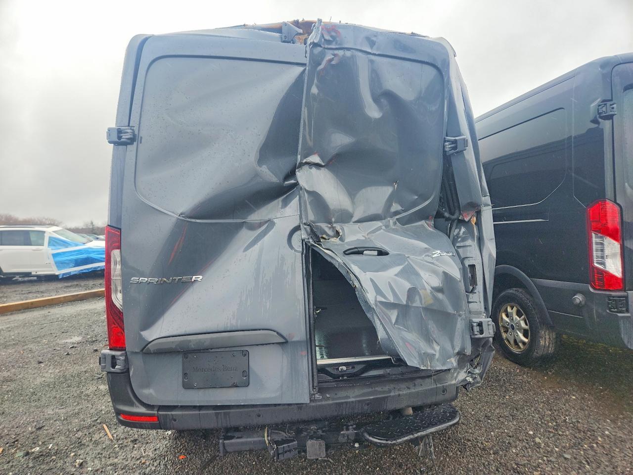 2024 Mercedes Benz Sprinter 2500 Delivery Van - Фото 6