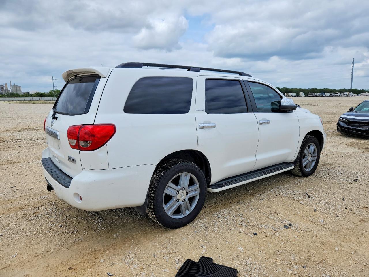 2008 Toyota Sequoia Limited - Image 3