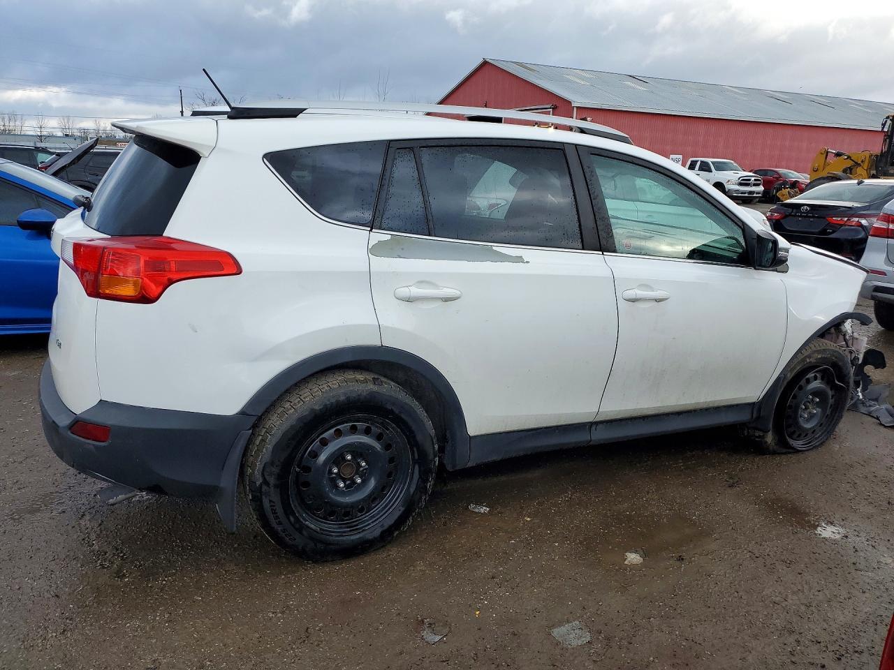 2014 Toyota Rav4 Le - Image 3