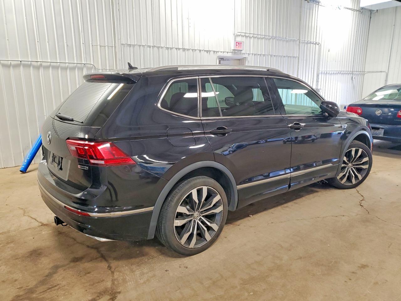 2020 Volkswagen Tiguan Sel Premium R-Line - Image 3