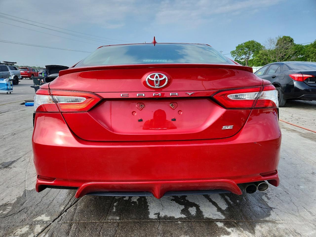 2020 Toyota Camry Se - Image 6