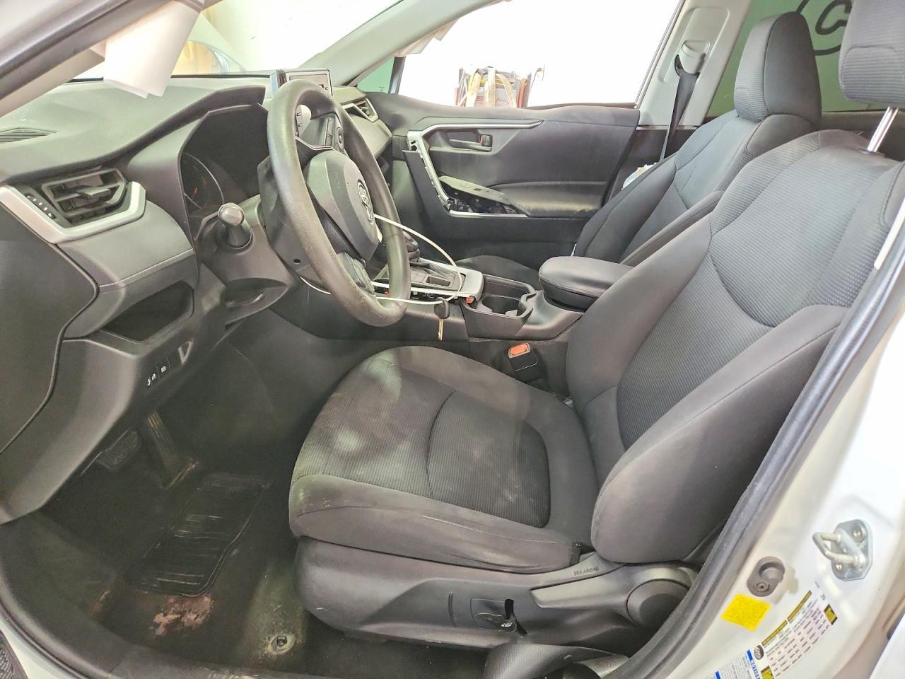 2021 Toyota Rav4 Le - Фото 7