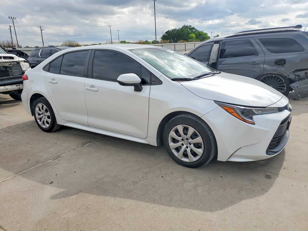 2023 Toyota Corolla Le - Image 4
