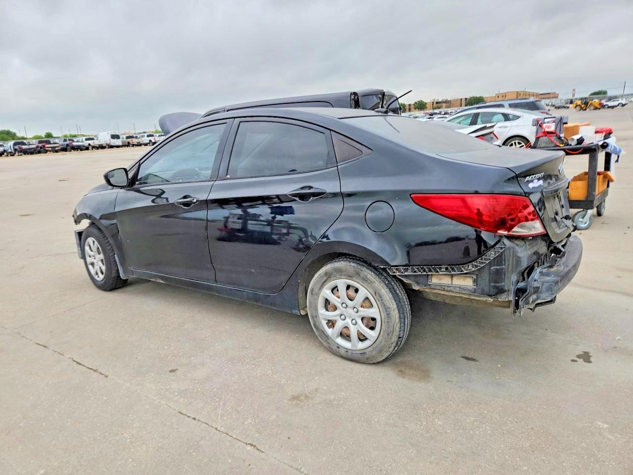 2014 Hyundai Accent - Фото 2