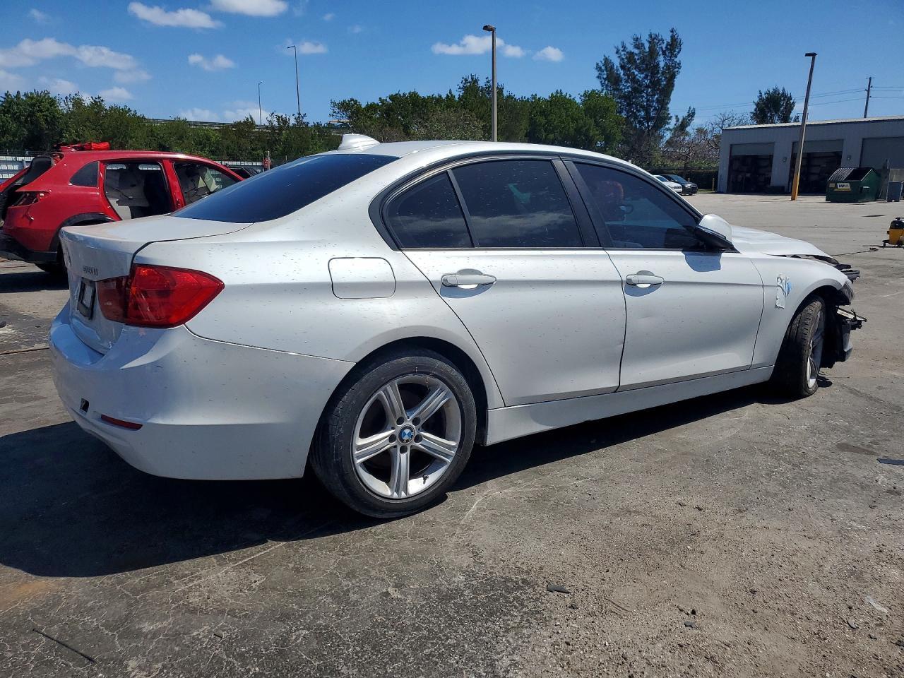2014 BMW 320 I - Фото 3