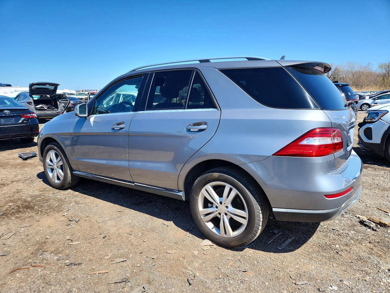 2015 Mercedes-Benz Ml 350 4Matic - Image 2