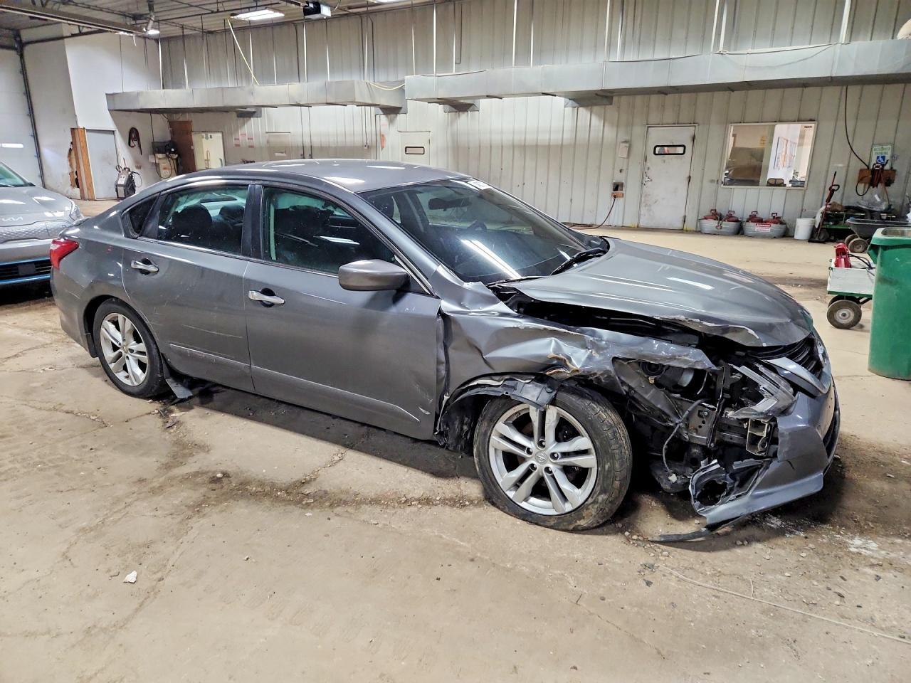 2016 Nissan Altima 2.5 S - Фото 4