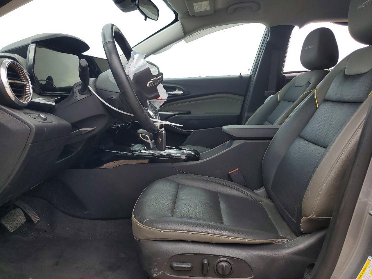 2025 Chevrolet Trax Activ - Image 7
