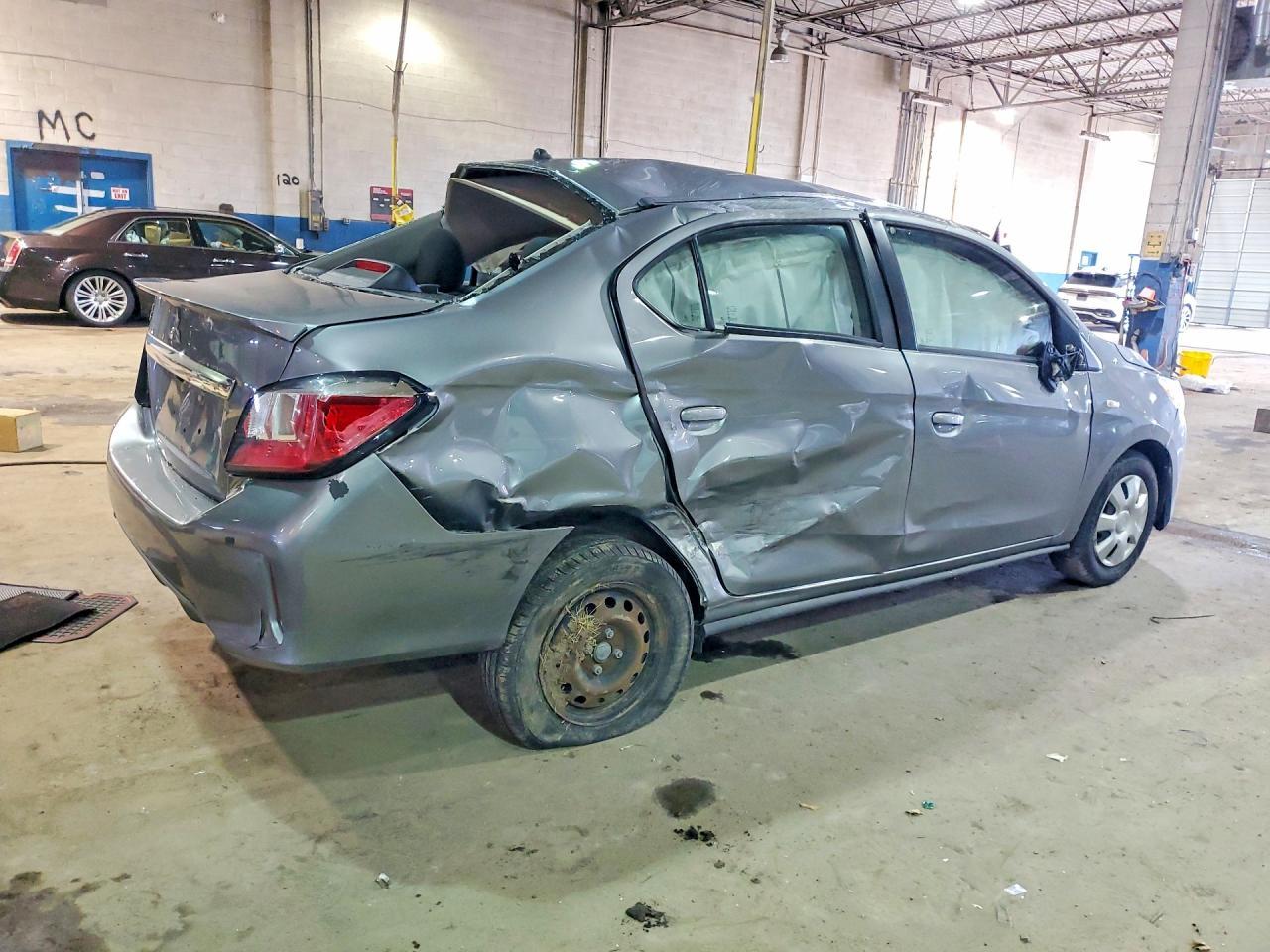 2023 Mitsubishi Mirage G4 Es - Image 3